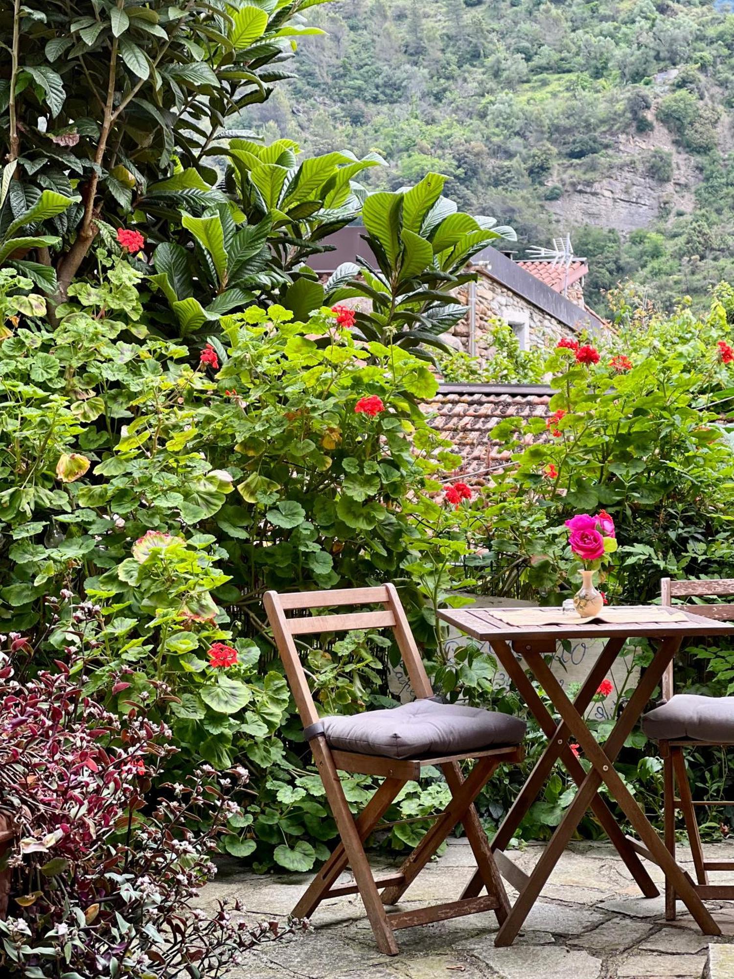 Appartamento STECADÒ - Il Soppalco Dolceacqua Esterno foto